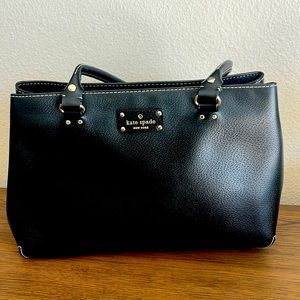 Kate Spade black leather handbag in excellent condition.